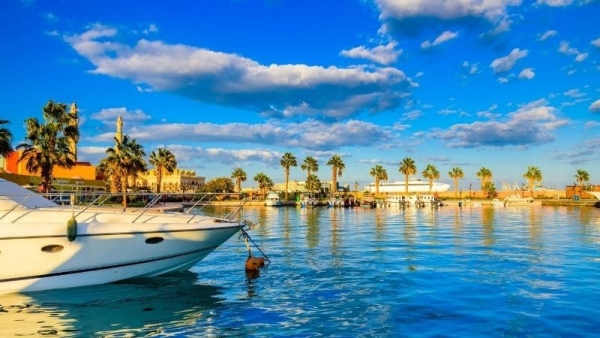 The Shores of Red Sea Heaven &quot;Hurghada Program&quot;