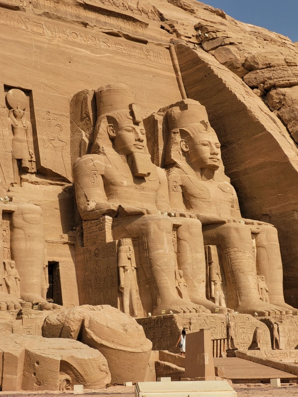 Temple of Abu Simbel by Bus